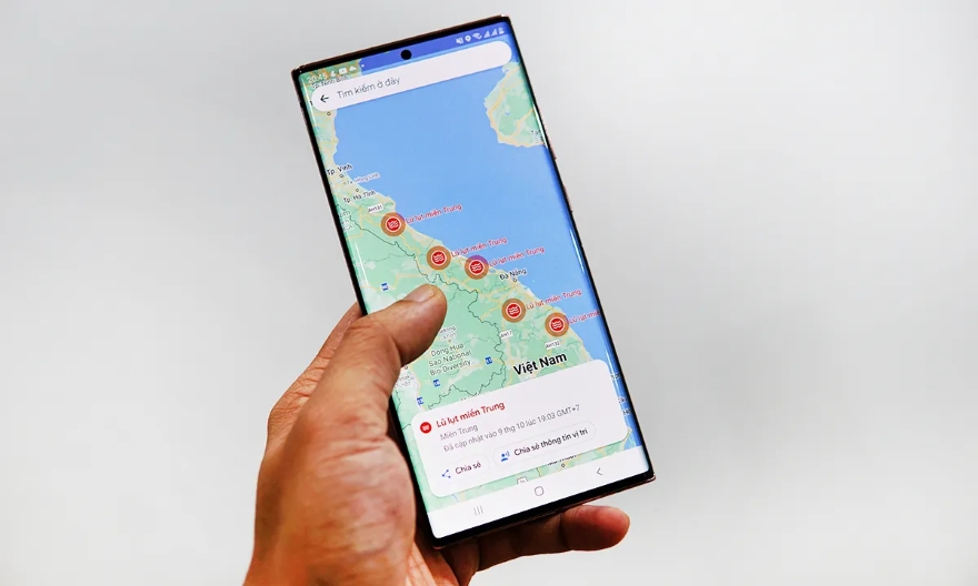 nên sử dụng google maps hay apple maps